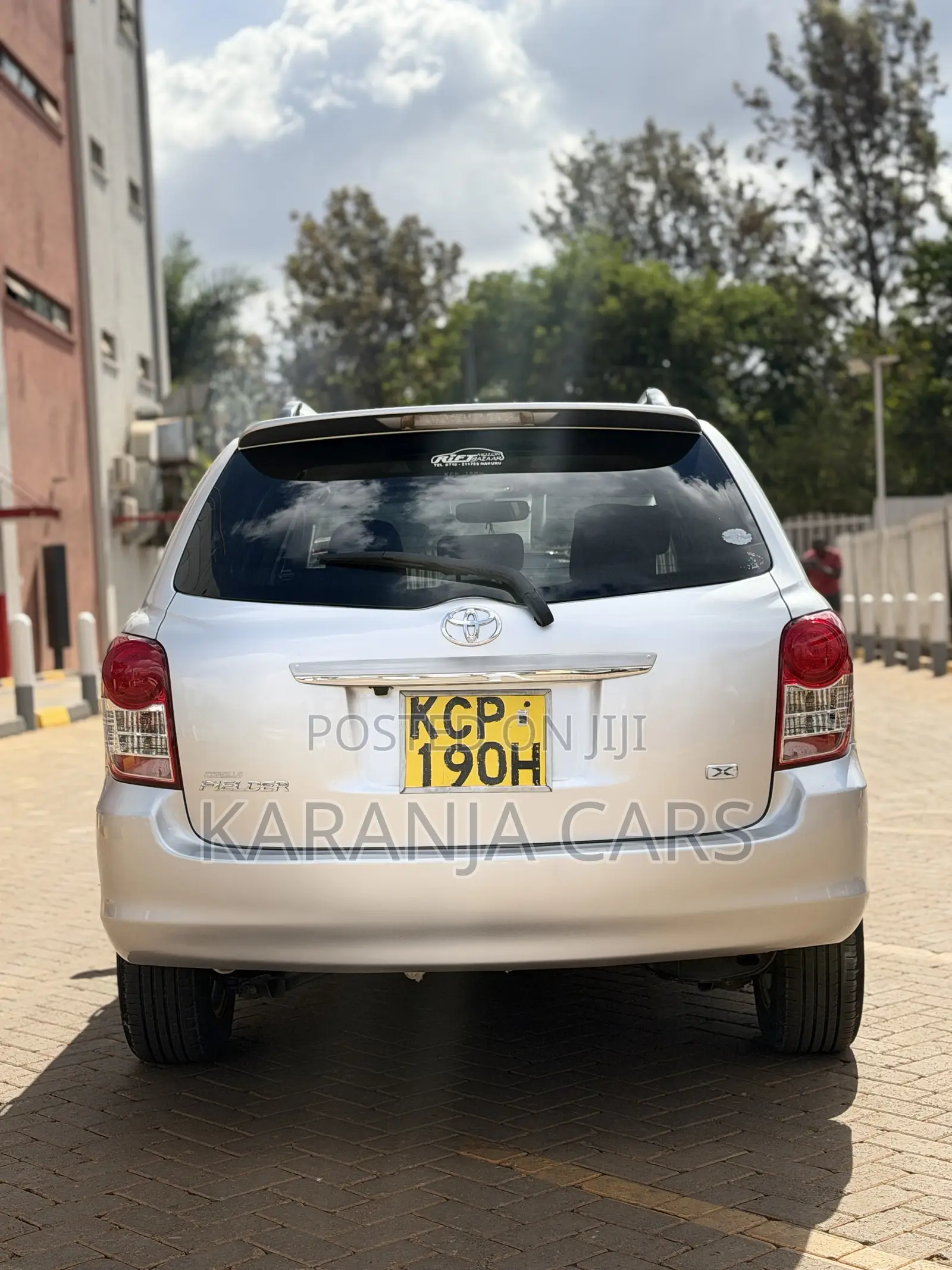 Toyota Corolla Fielder 2010 Silver