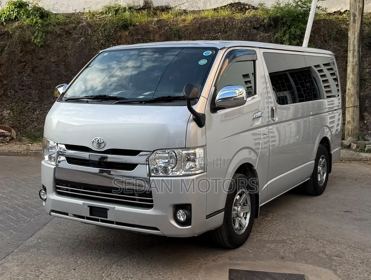 Toyota HiAce 2020 Grey