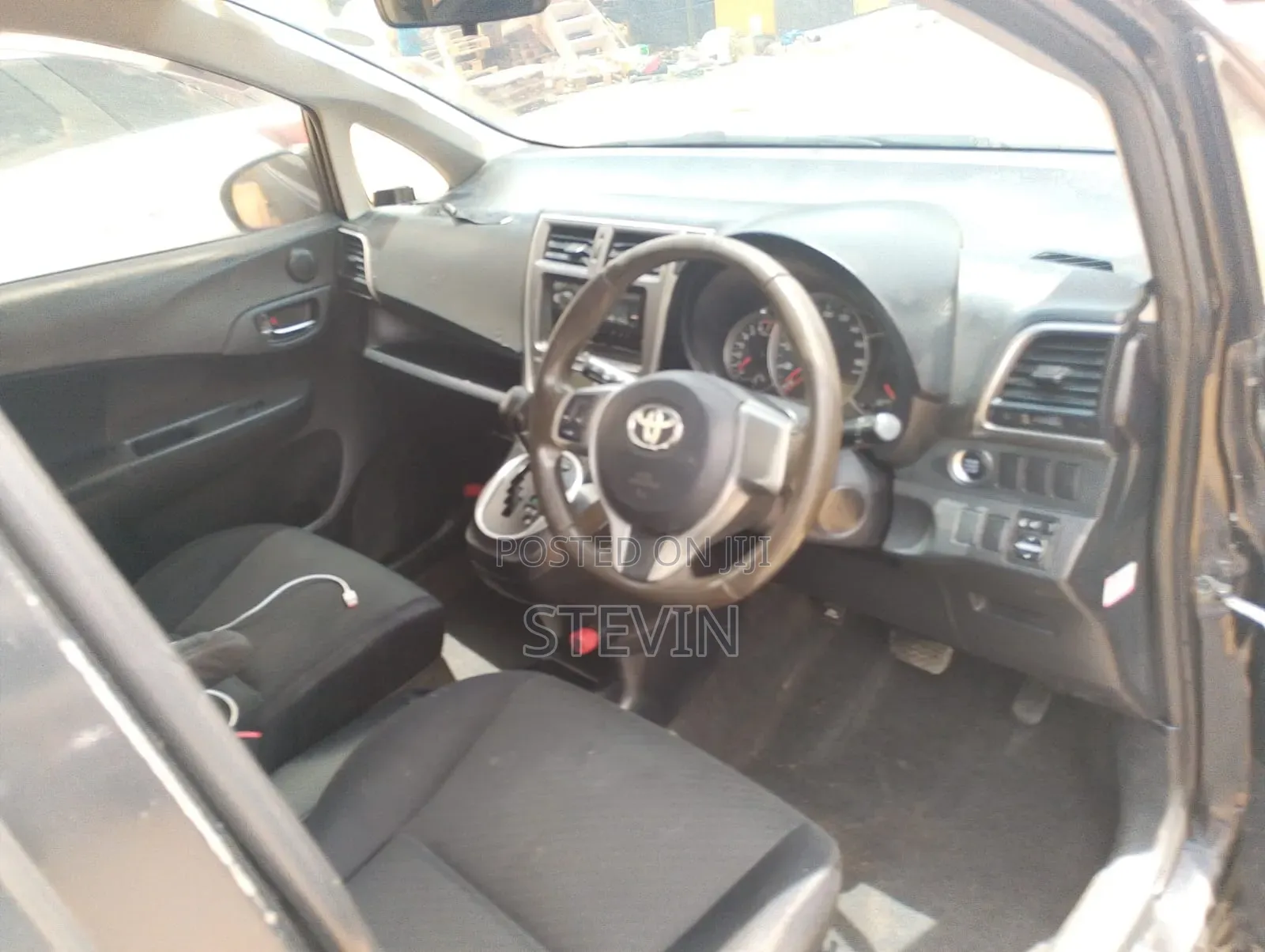 Toyota Raum 2008 Gray