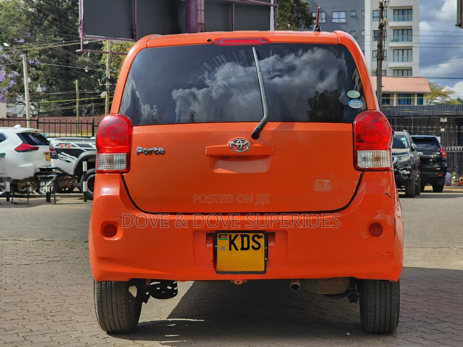 Toyota Porte 1.5 AWD 2012 Orange