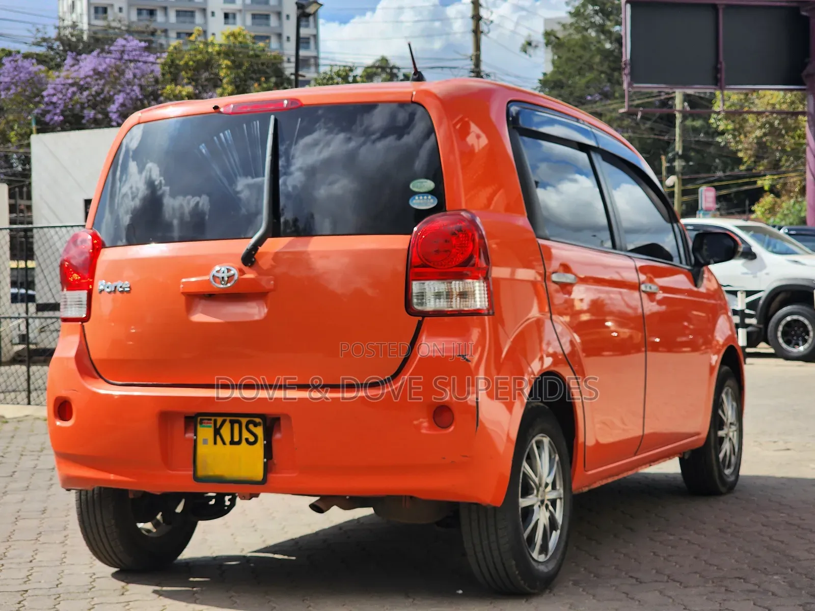 Toyota Porte 1.5 AWD 2012 Orange
