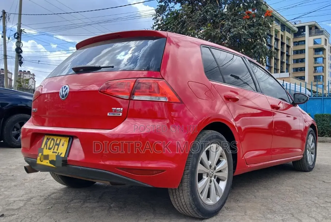 Volkswagen Golf 2015 Red