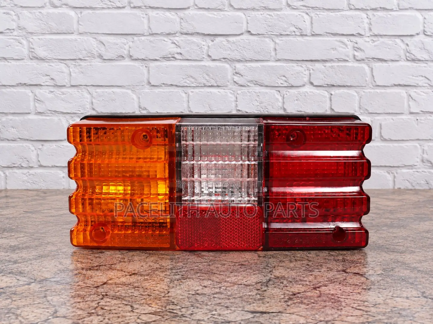 Depo Tail Lamp / Light Toyota Hilux Rn65 1984/1985/1986/1987