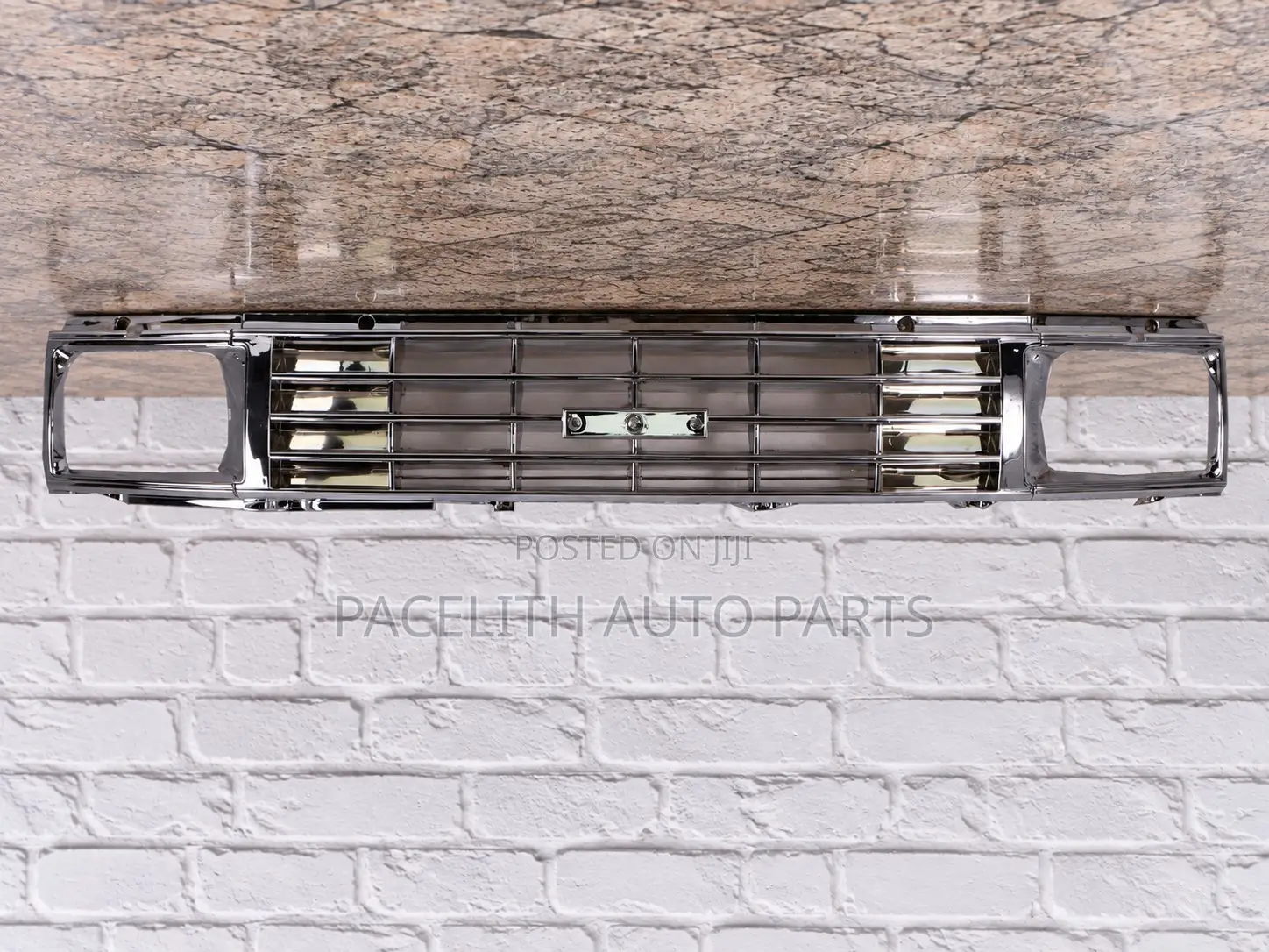 Grille Toyota Hilux Yn55 1987 Chrome