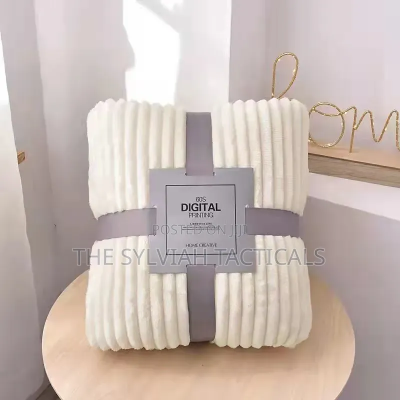 *Fuzzy Fleece Soft Throw Blanket for Couch Lightweight Throw Fleece