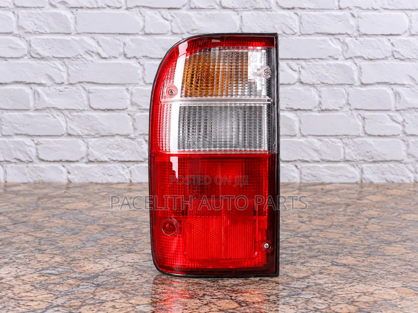 Depo Tail Lamp / Light Toyota Hilux Ln145 1998/1999/2000/2001