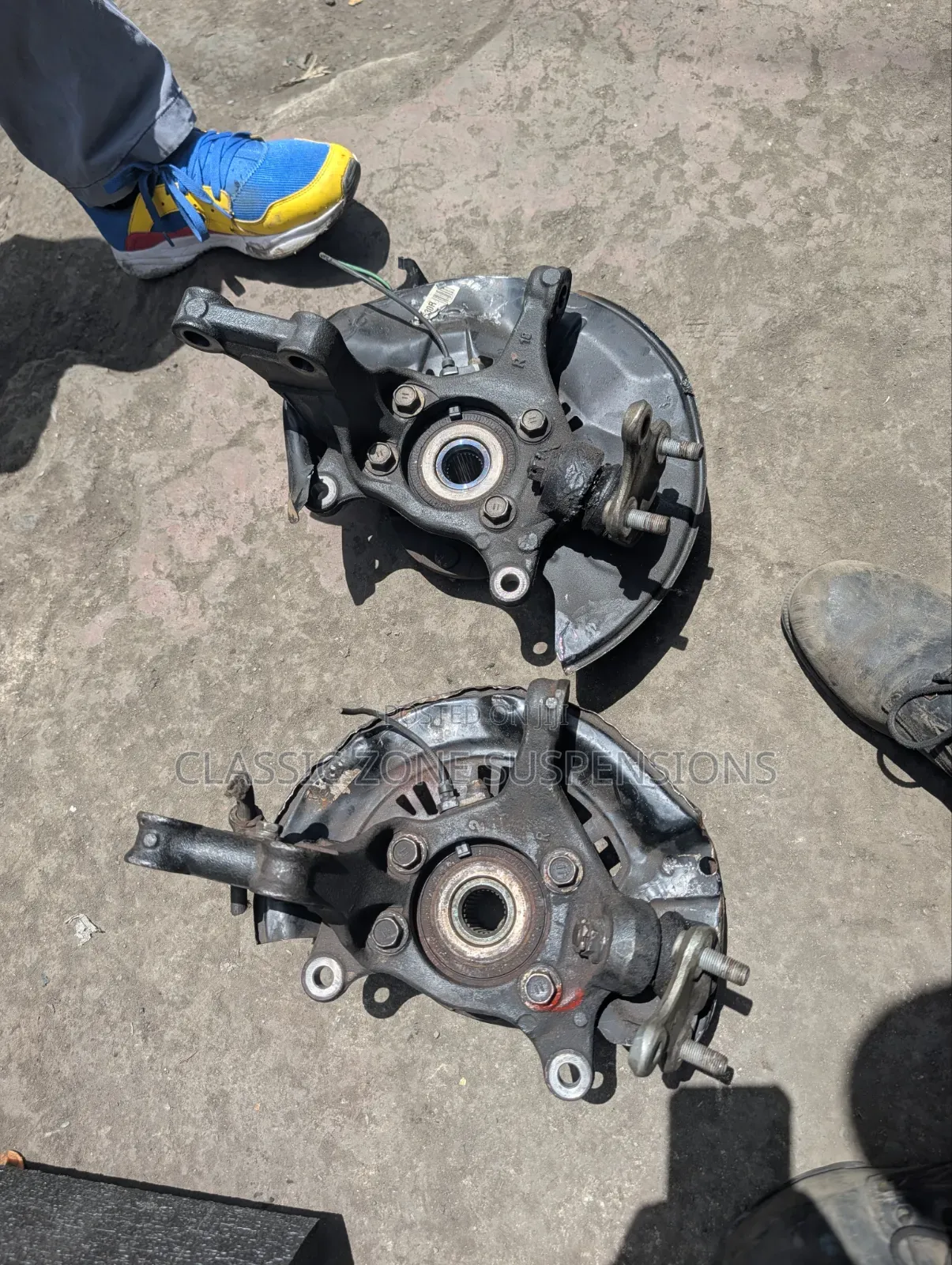 Toyota Vanguard Wheel Hubs.