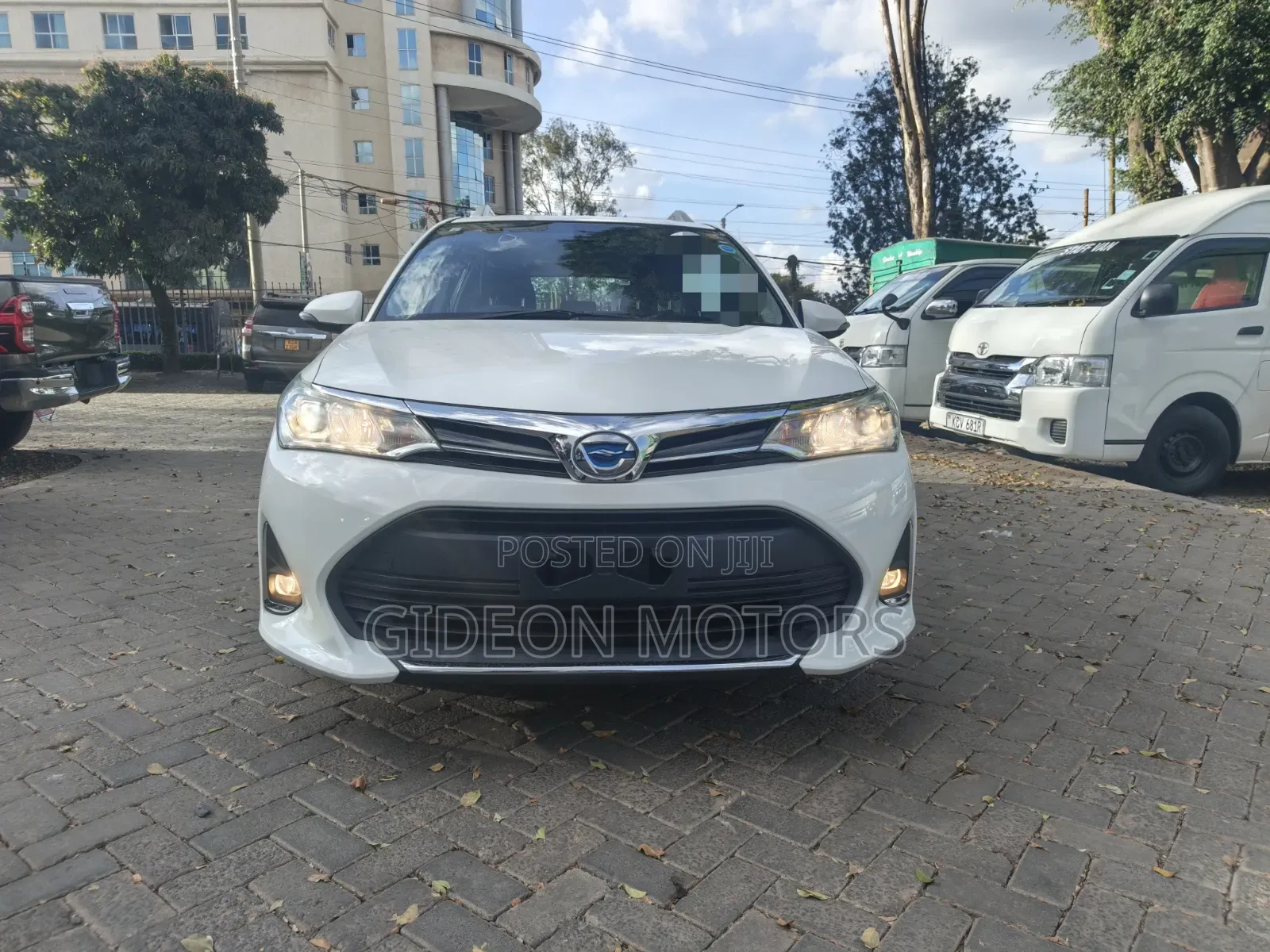 Toyota Corolla Fielder 1.5 Hybrid FWD 2019 White