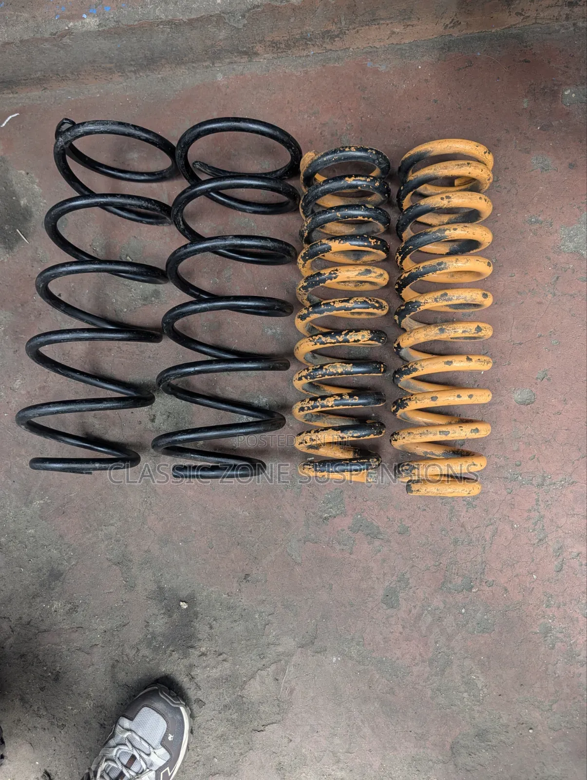 Toyota Land Cruiser 200series Coil Springs.