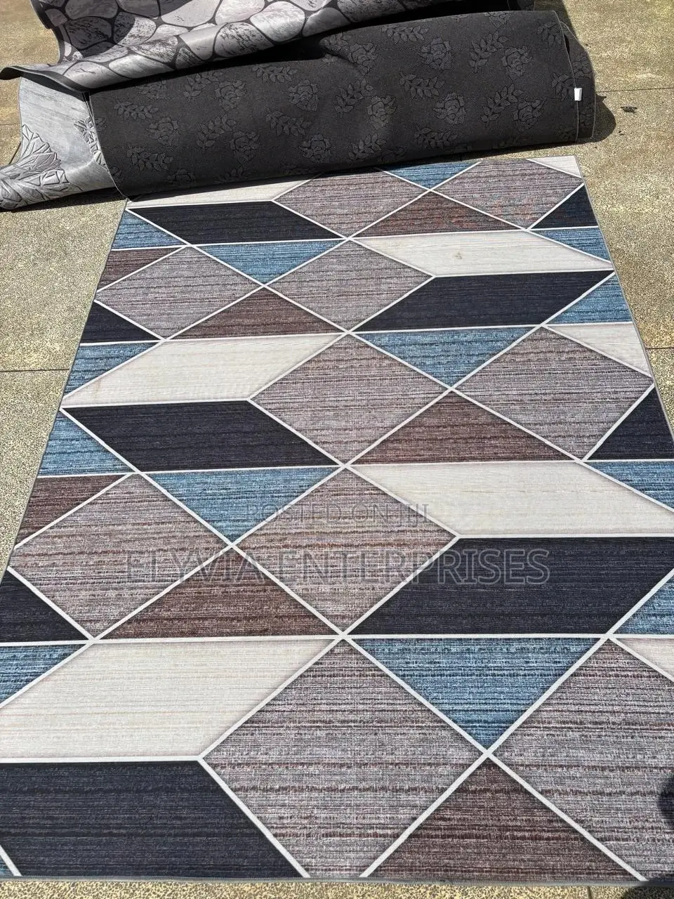 5×8 Luxury 3D Carpet – Modern Designer Area Rug