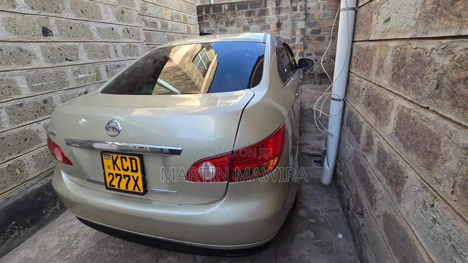 Nissan Bluebird 2008 Gold