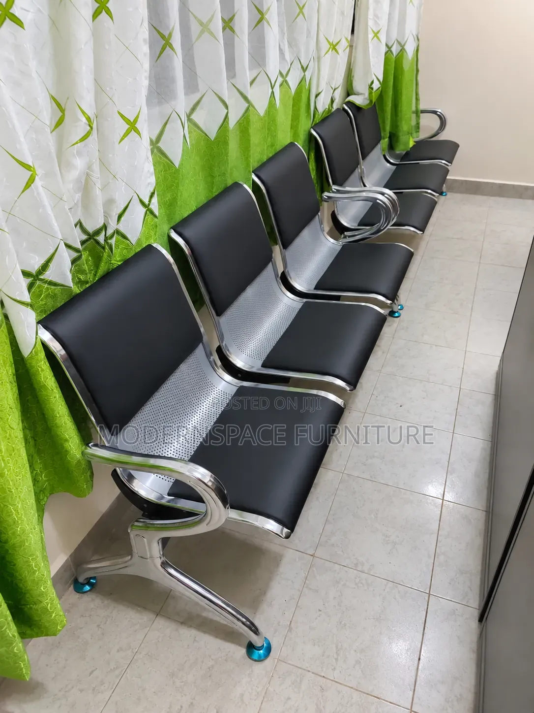 4Seater Office Waiting Chairs With Chrome Arms
