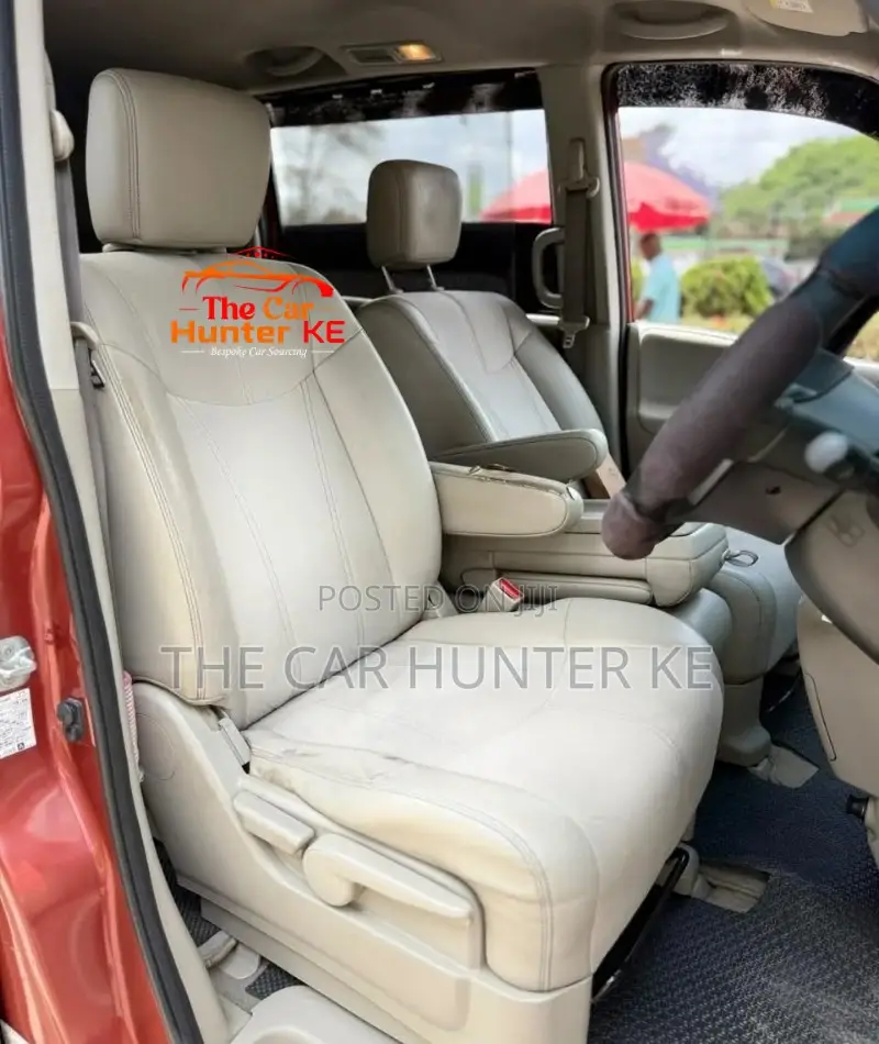 Nissan Serena 2014 Brown