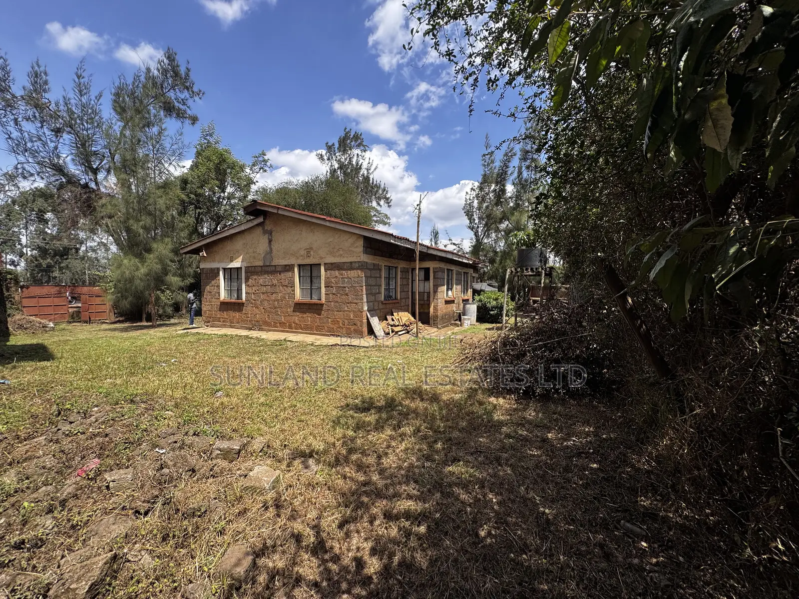 Quarter-Acre Commercial Plot on Ngong–Suswa Road – KSh 40M