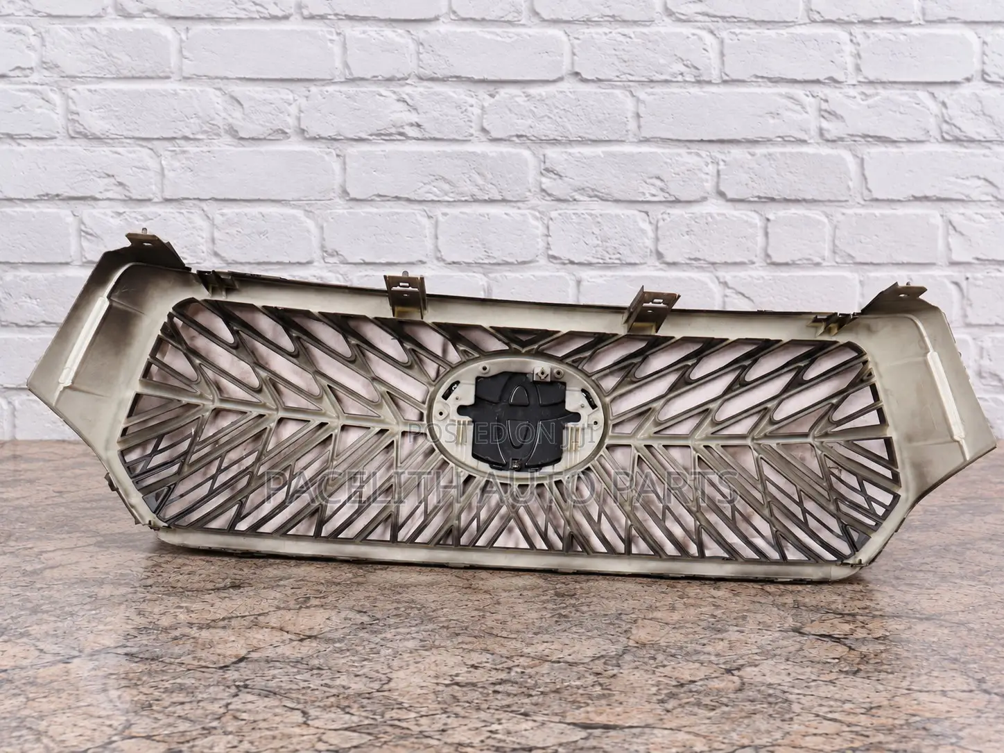 Front Grille TRD Toyota Hilux Rocco 2018