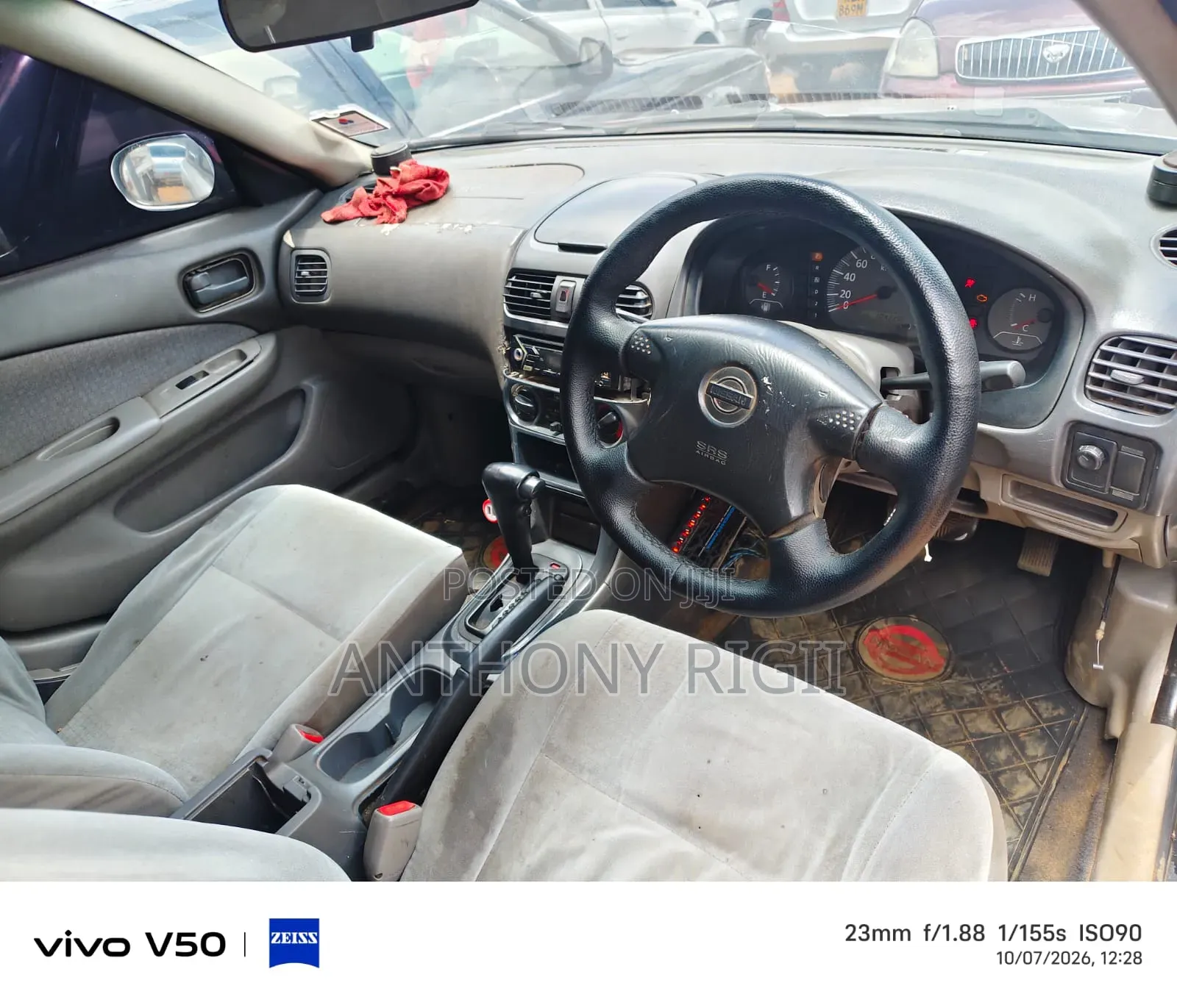 Nissan Sunny 2004 Silver