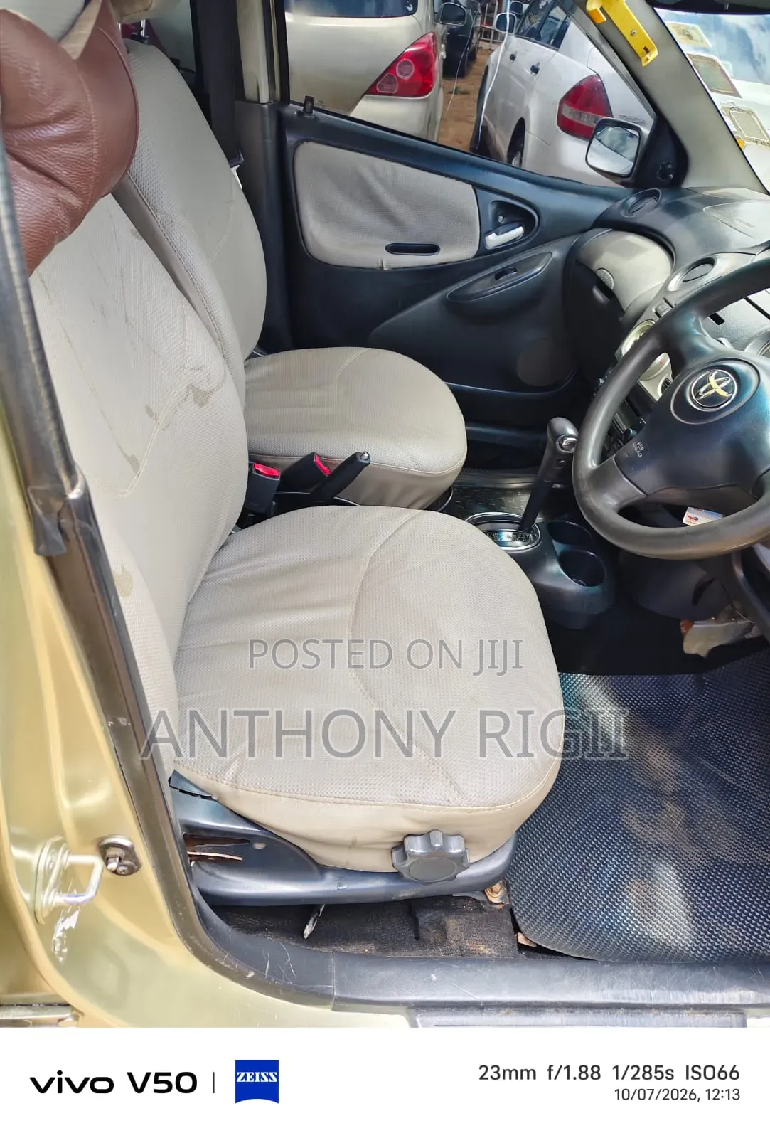 Toyota Vitz 1.3 FWD 5dr 2003 Gold