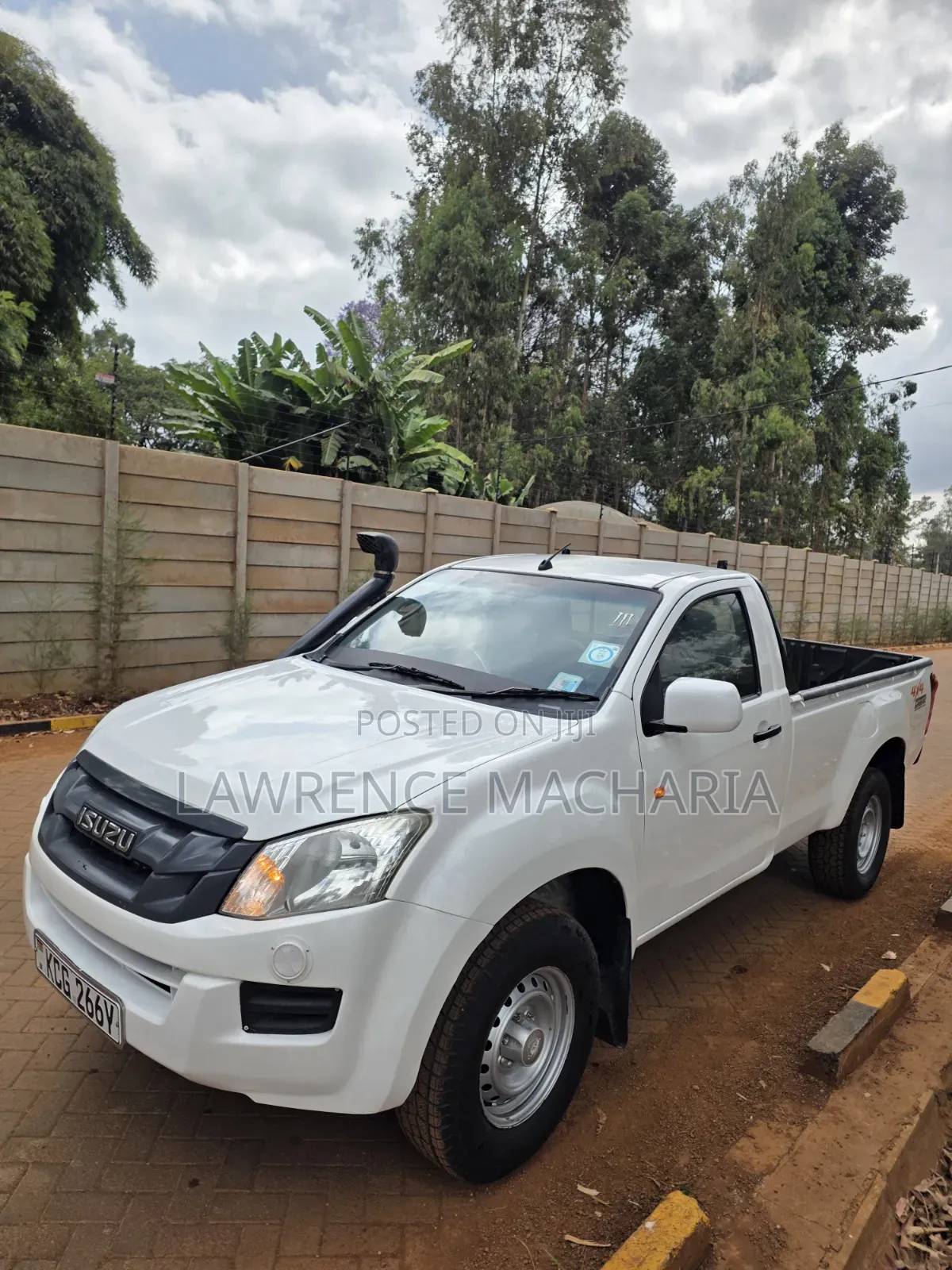 Isuzu D-MAX 2015 White
