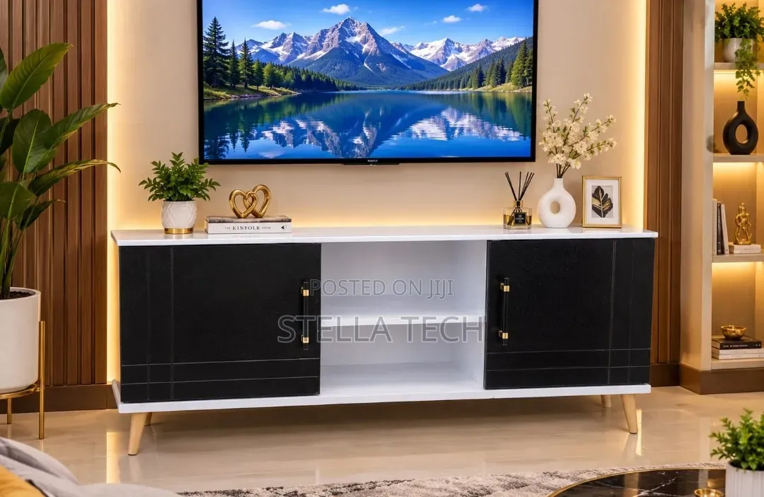 4.5 FTS Executive American Flats TV Stand