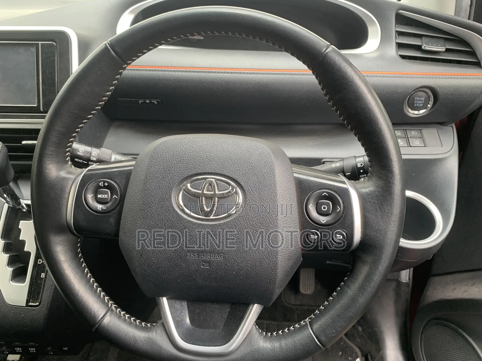 Toyota Sienta 1.5 FWD 2018 Red