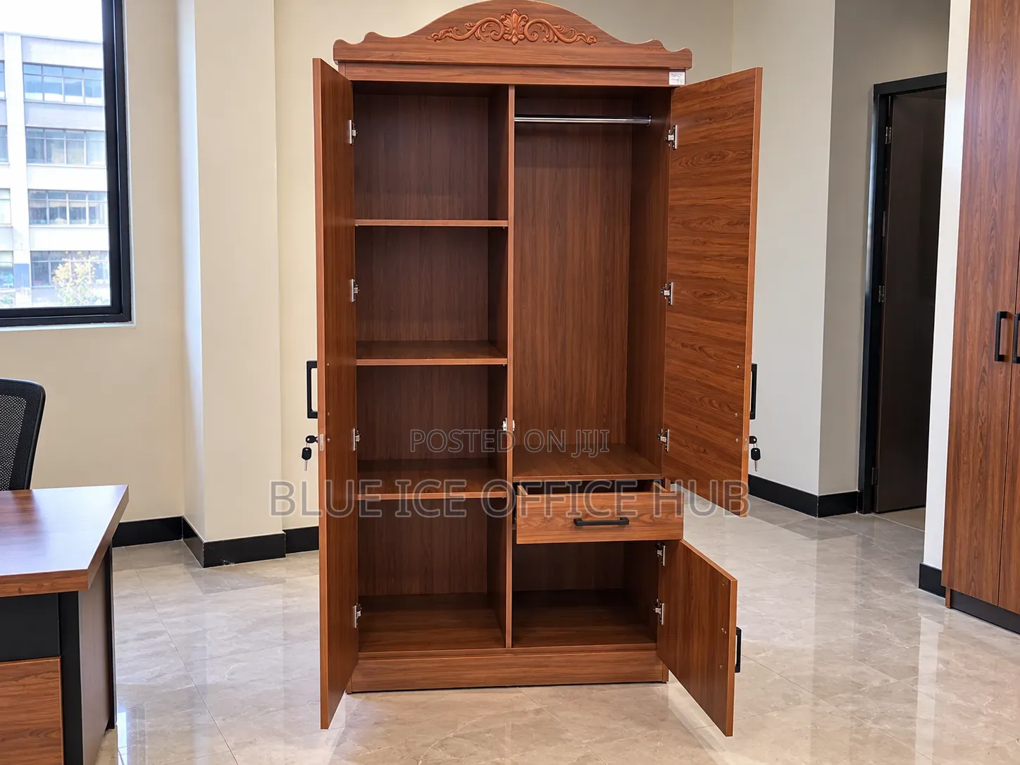 Wooden 2 Door Wardrobe With Mirror.