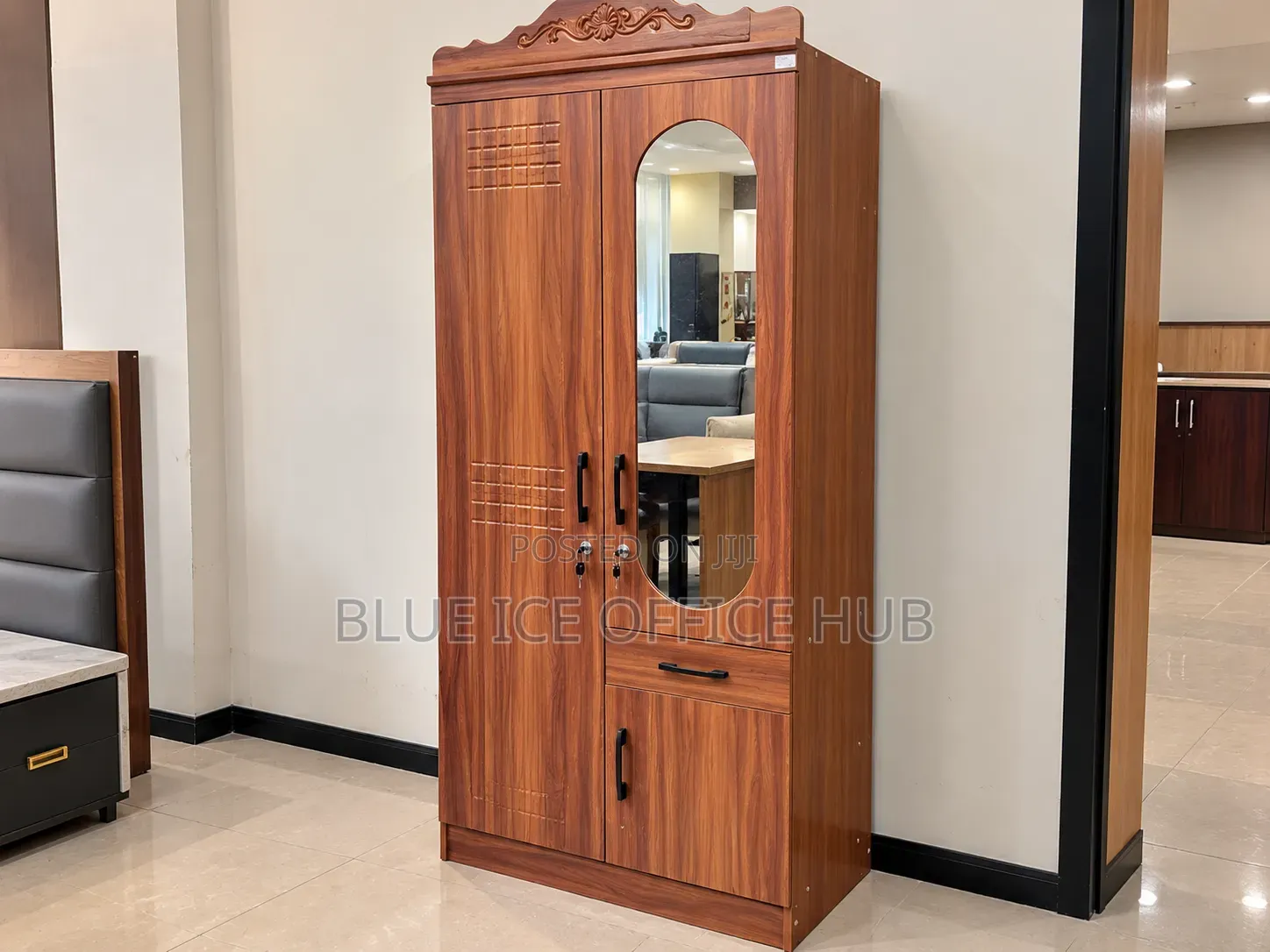 Wooden 2 Door Wardrobe With Mirror.