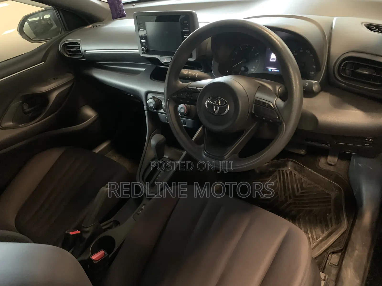 Toyota Yaris L Hatchback 5dr 2018 Black