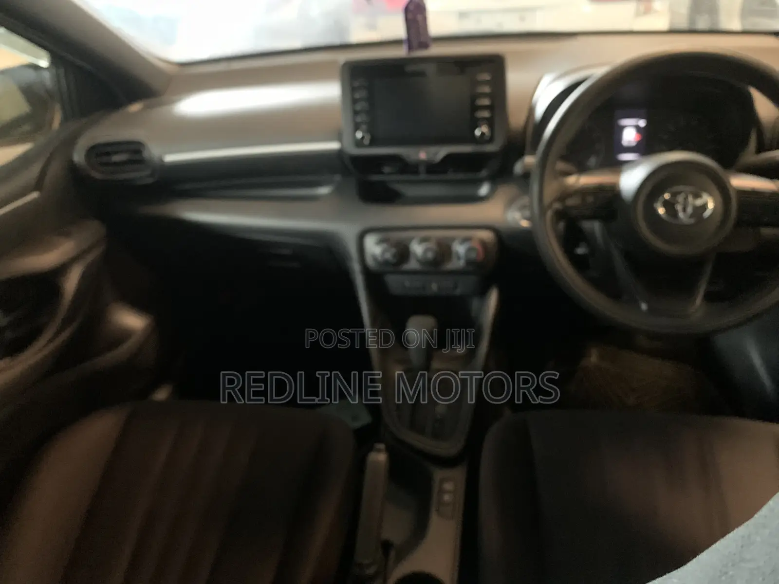 Toyota Yaris L Hatchback 5dr 2018 Black