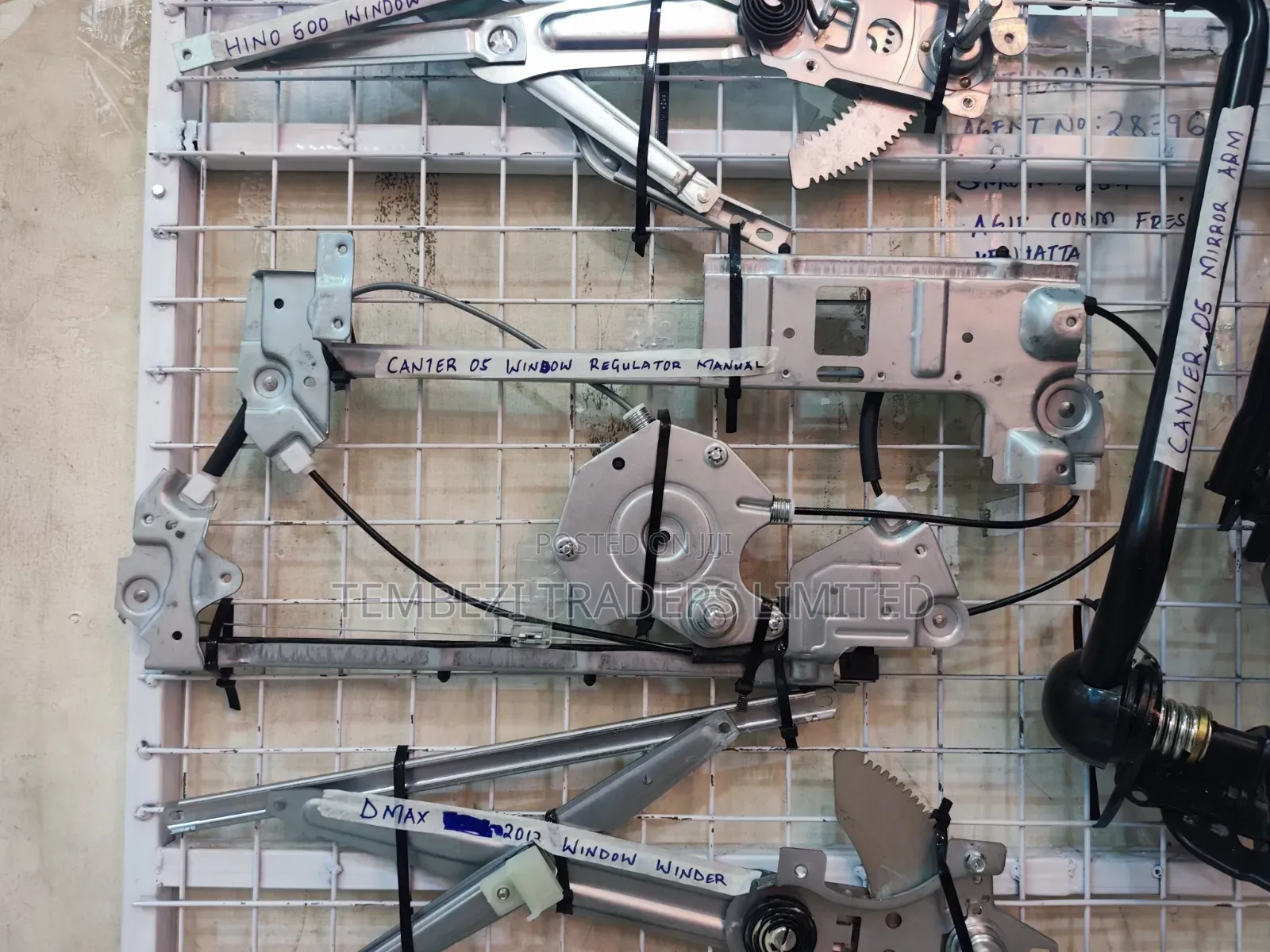 Mitsubishi Canter 2005 Model Manual Window Regulator Mechanism