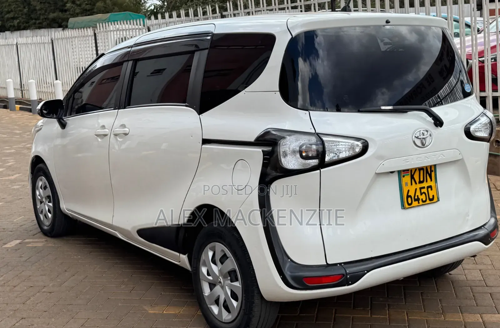 Toyota Sienta 2016 White