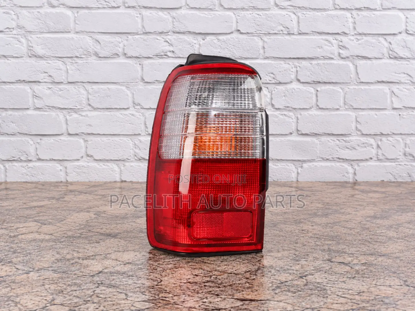 Depo Tail Lamp / Light Toyota Hilux Surf Kzn185 1999/2000/2001/2002
