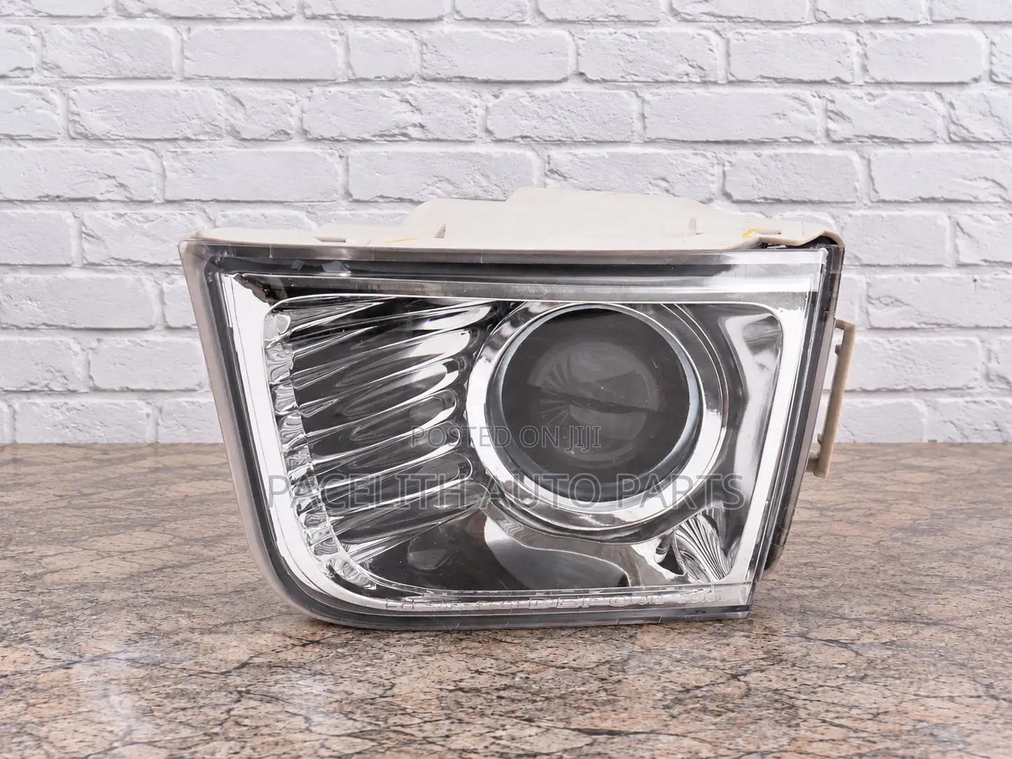 Depo Fog Lamp / Light Toyota Hilux Surf Kdn215 2003/2004/2005