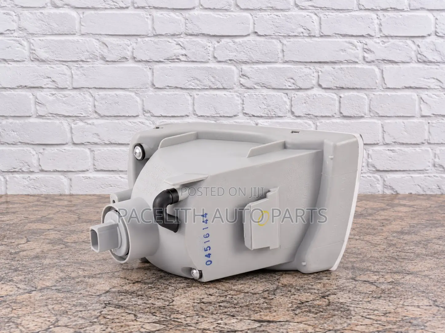 Depo Front Lamp / Light Toyota Hilux Surf Kdn215 2003/2004/2005