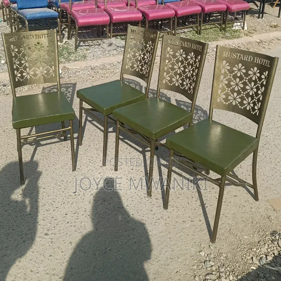 Leather Green Padded Powder Coated Restaurant Chairs 