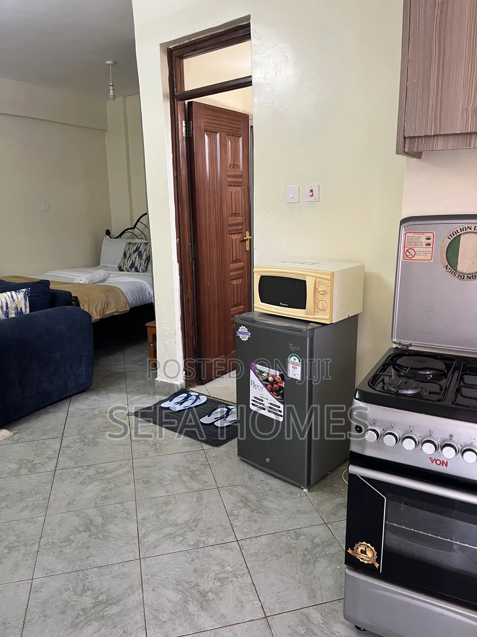Spacious Studio Airbnb in Ruaka Joyland