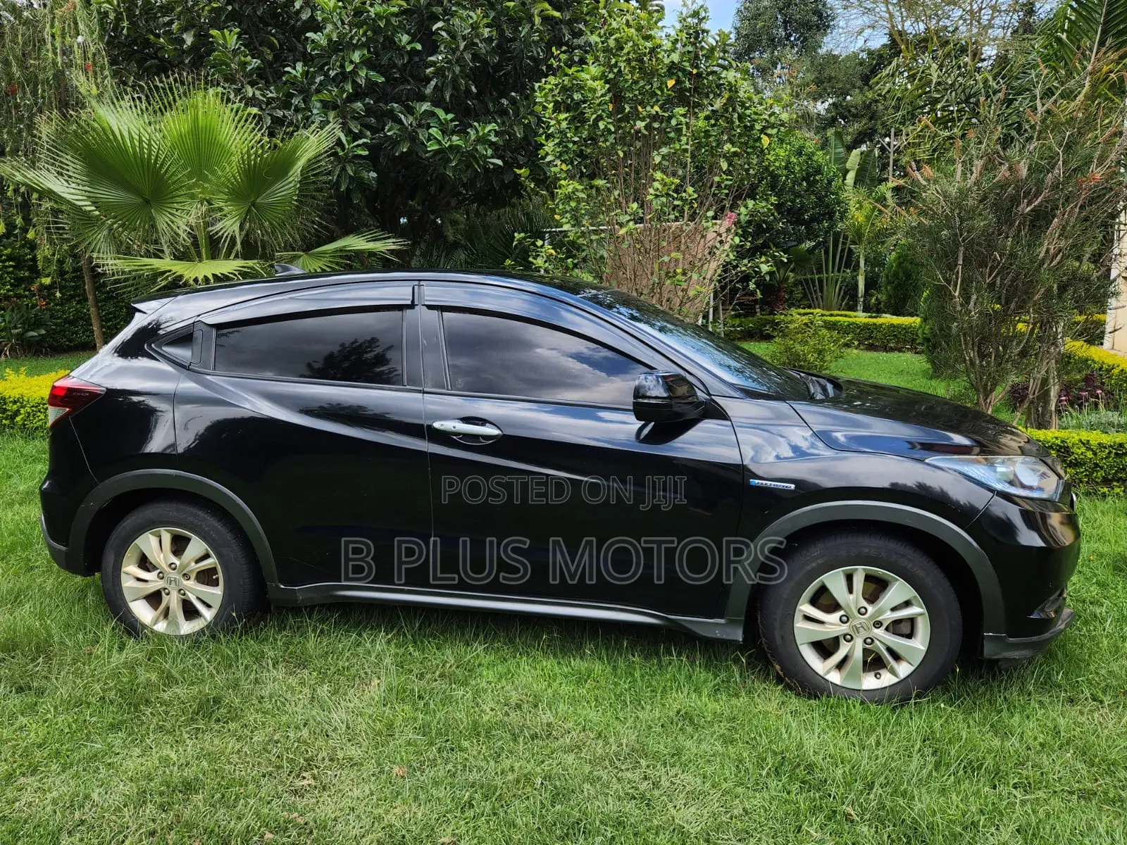 Honda Vezel 1.5 Hybrid 2WD 2016 Black