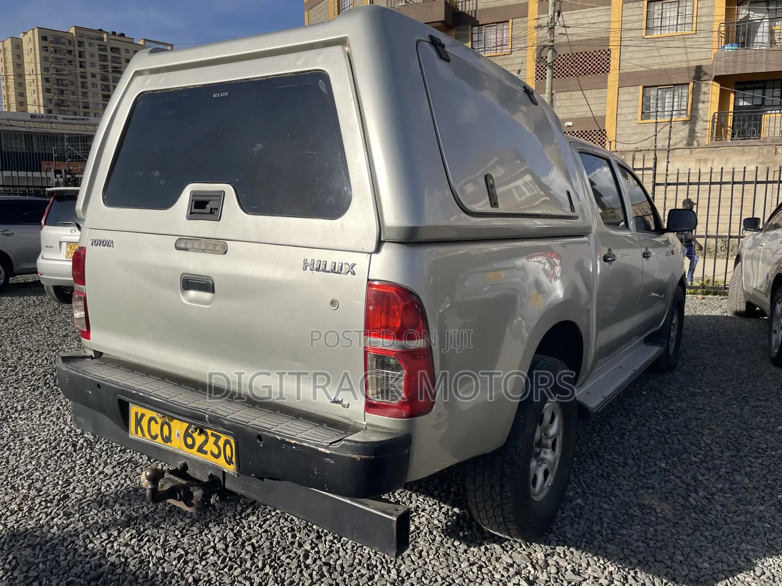 Toyota Hilux 2011 Silver