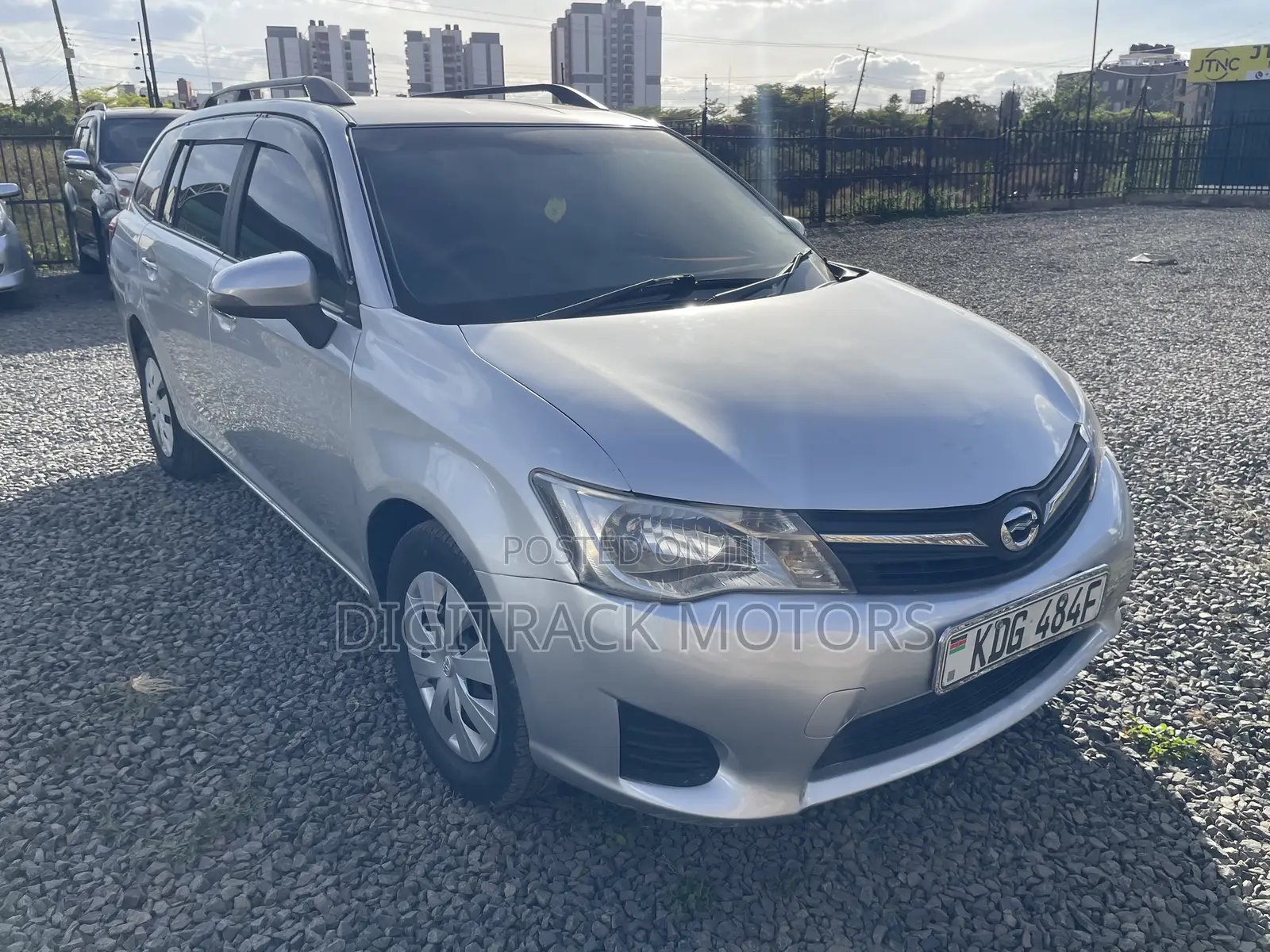 Toyota Corolla Fielder 1.5 Petrol FWD 2014 Silver