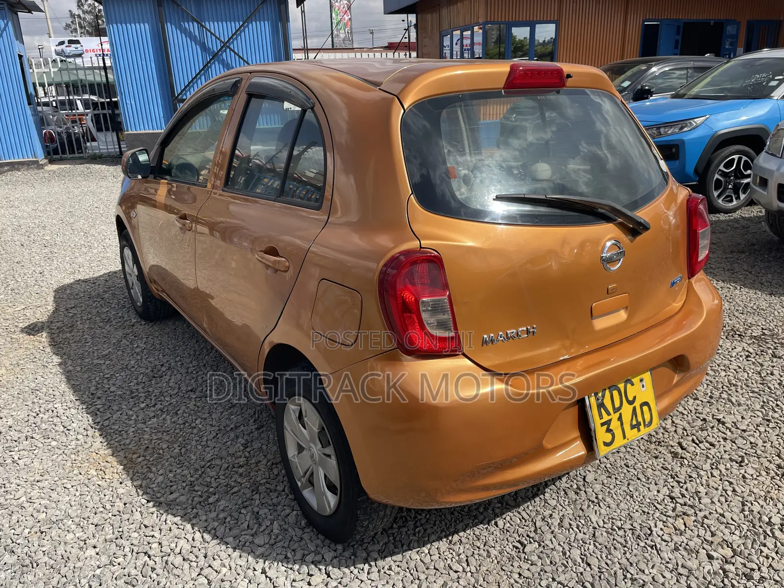 Nissan March 1.2 FWD 2014 Orange