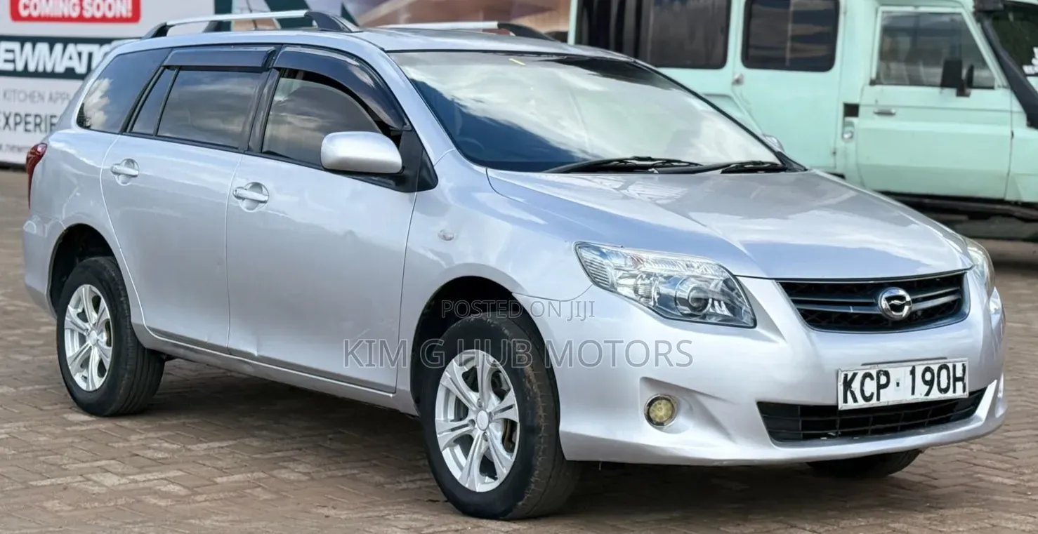 Toyota Corolla Fielder 1.5 Petrol FWD 2010 Silver