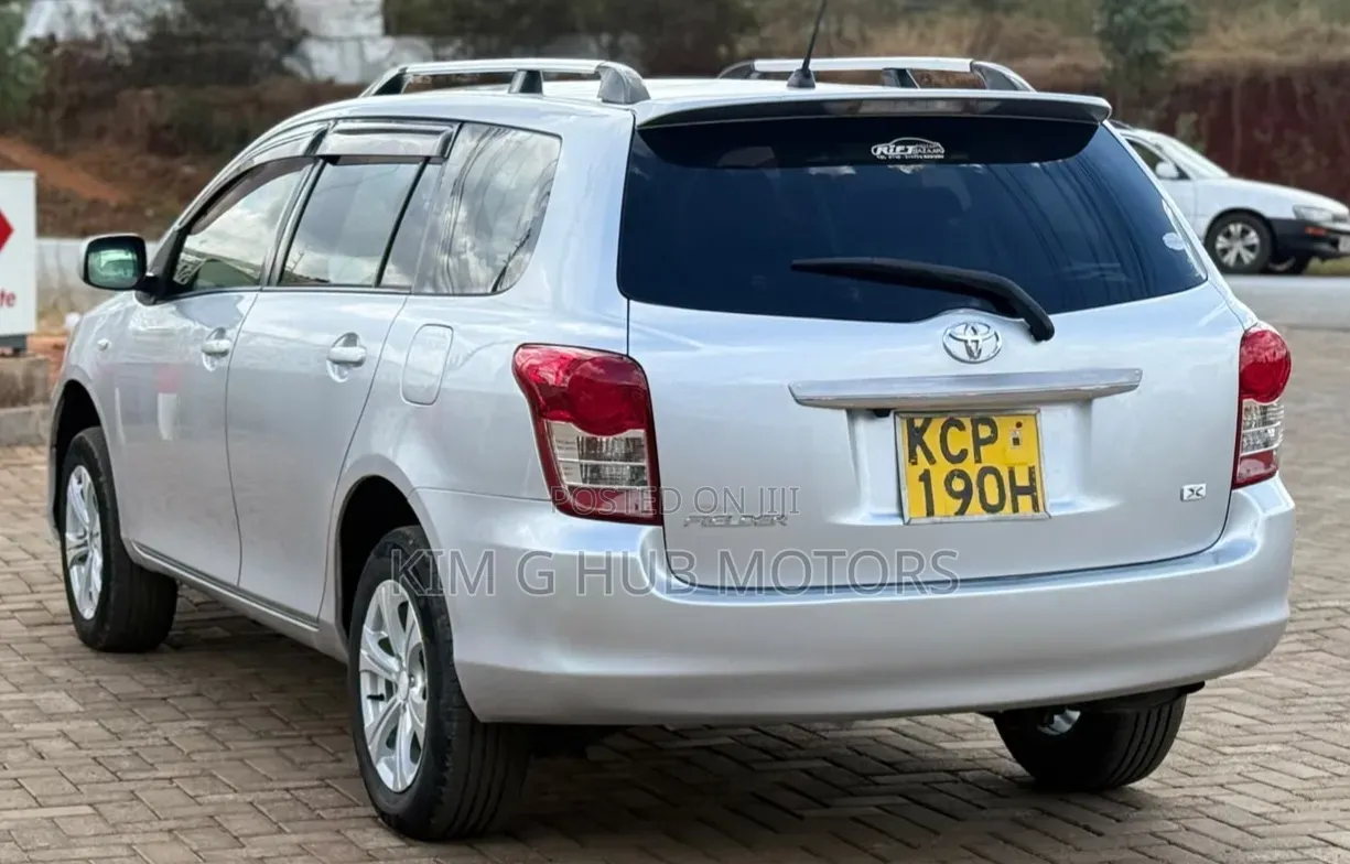Toyota Corolla Fielder 1.5 Petrol FWD 2010 Silver