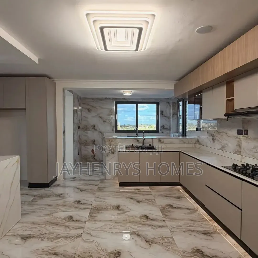 6bdrm Mansion in Daykio Bustani, Kimbo for sale