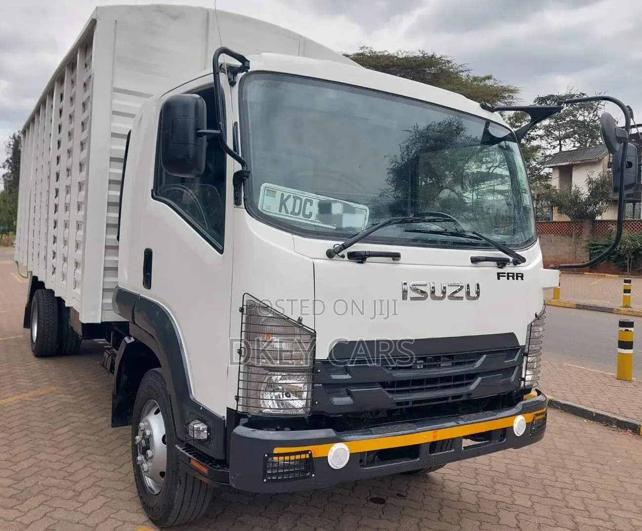 Isuzu FRR90