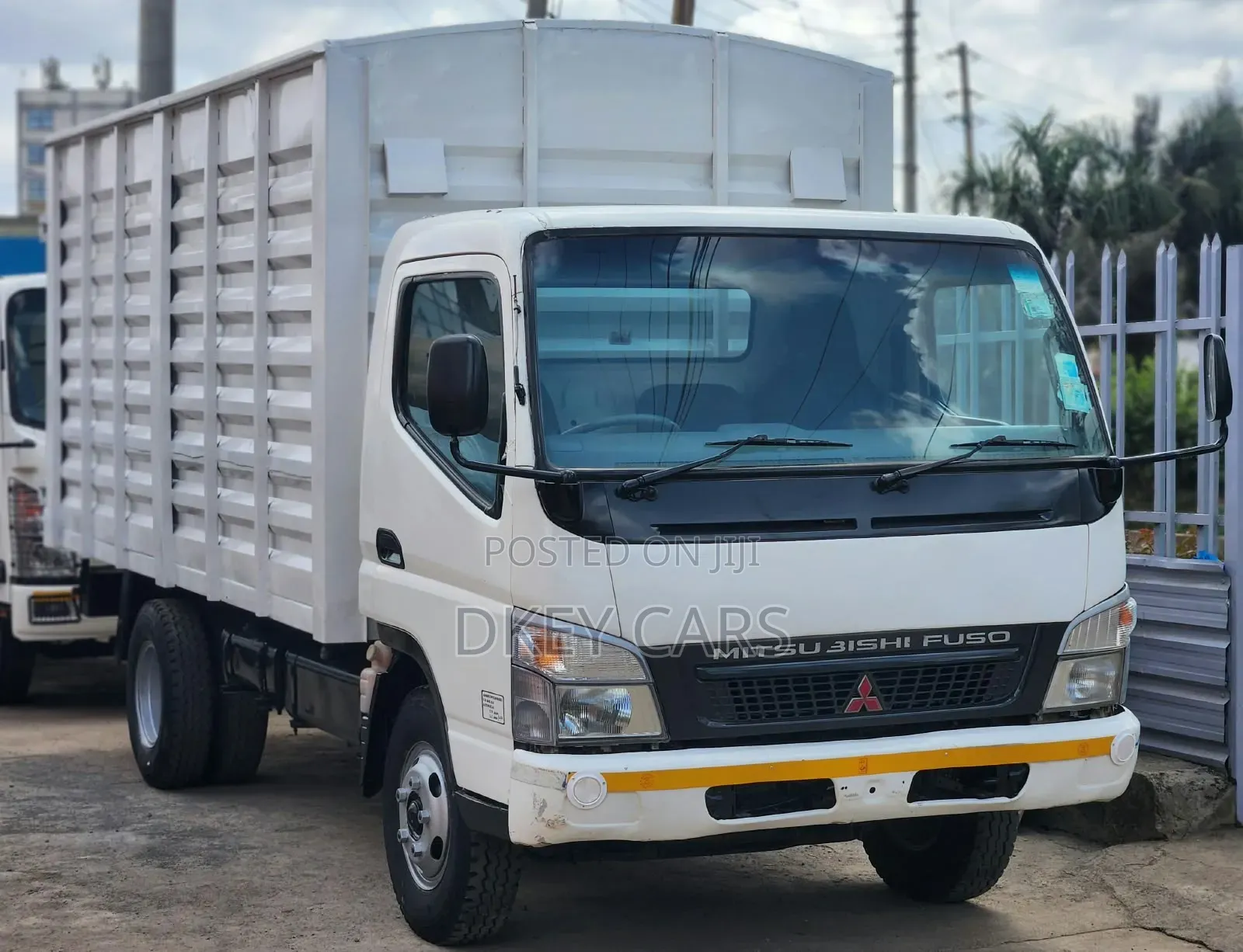 Mitsubishi Canter Fe84