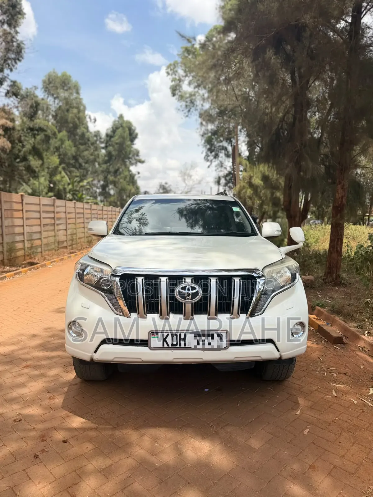 Toyota Land Cruiser Prado 2015 White