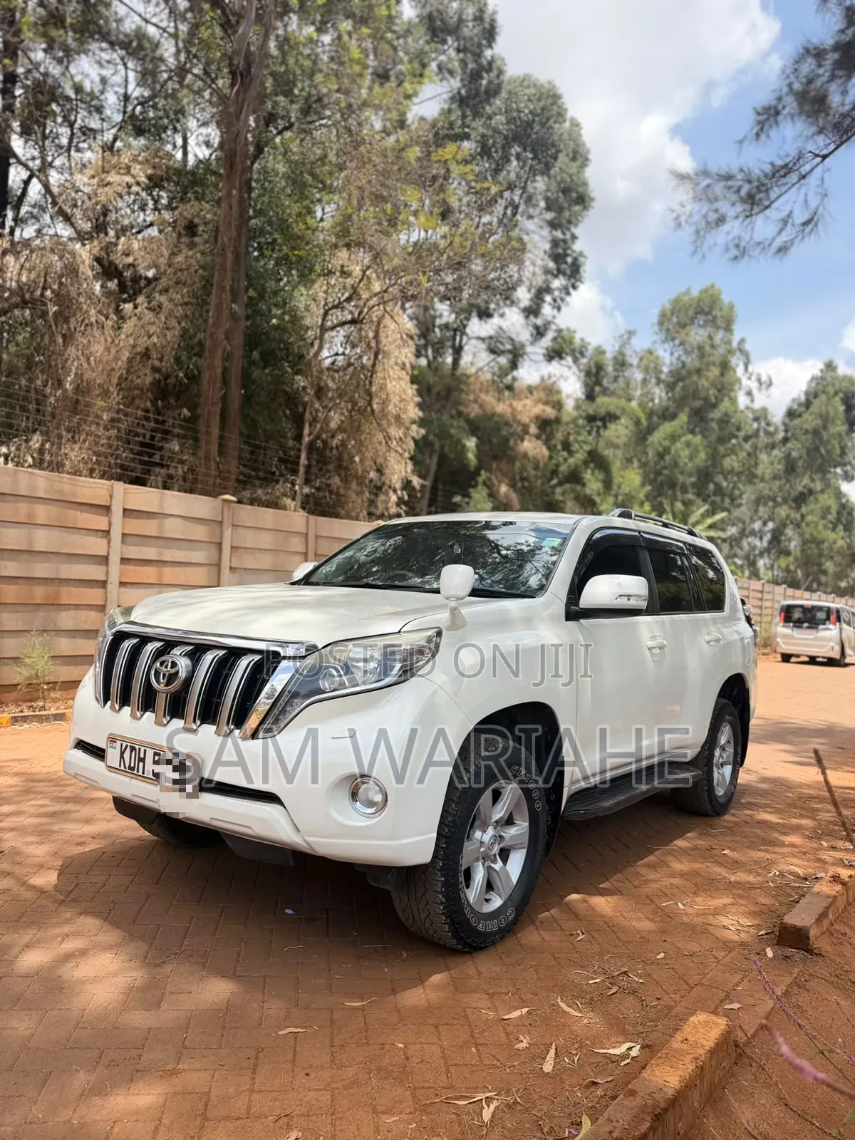Toyota Land Cruiser Prado 2015 White