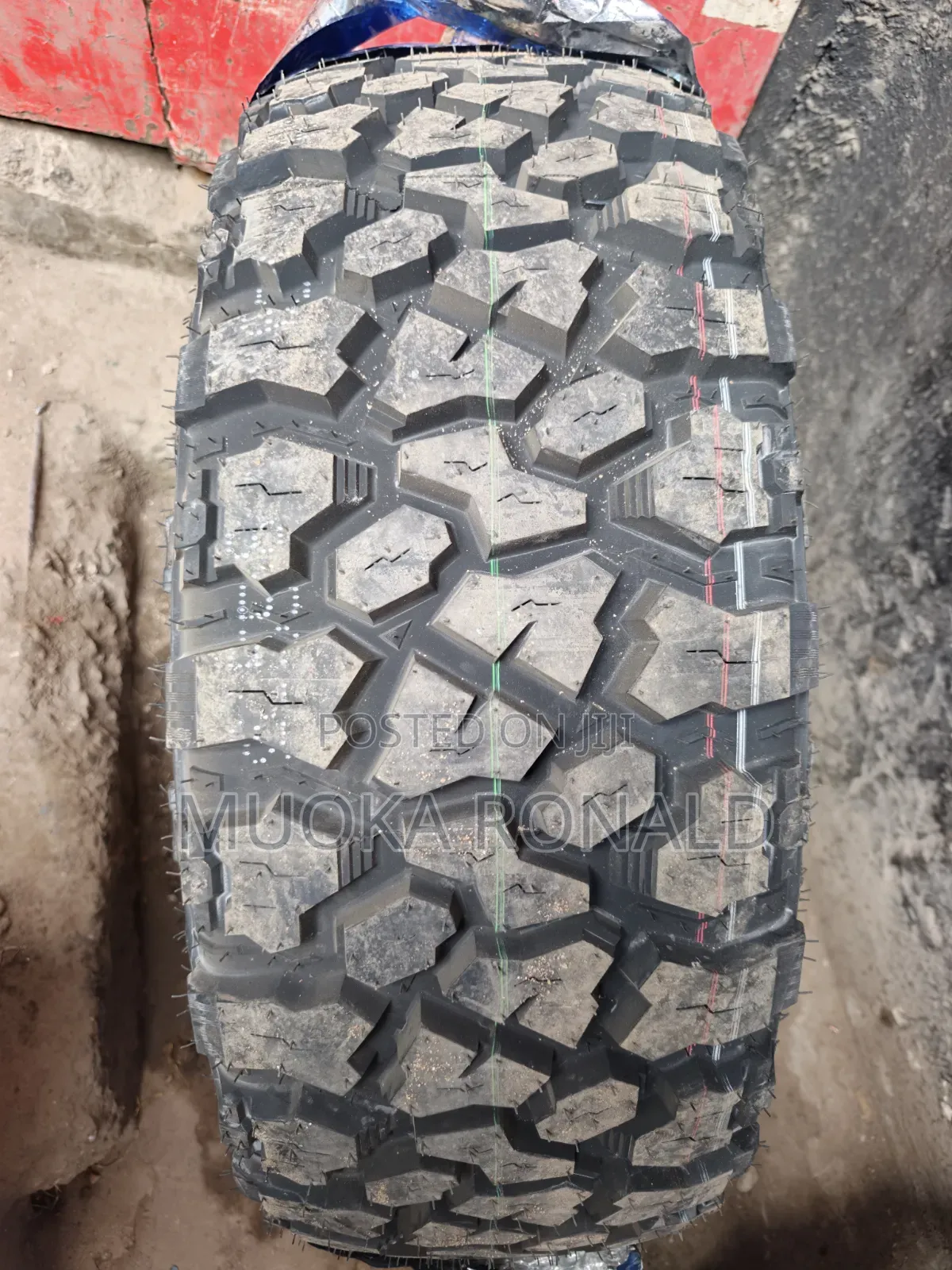 285/65r18 Comforser Tyre CF3300. 10pr