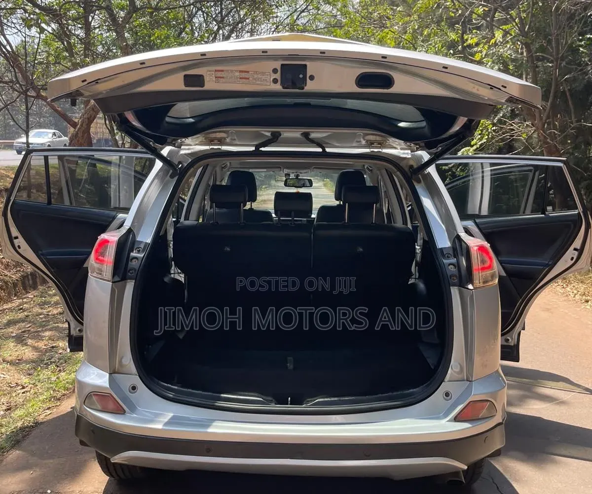 Toyota RAV4 2016 Silver