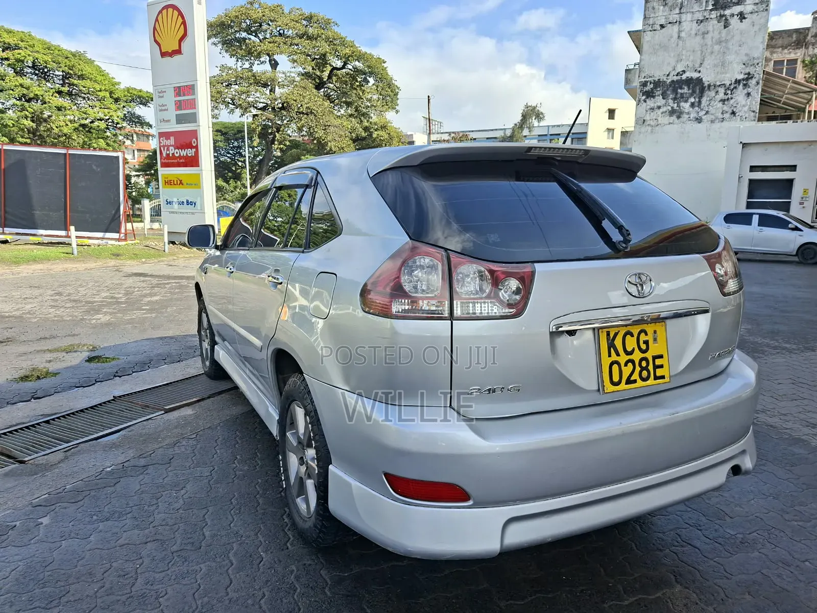 Toyota Harrier 2009 White