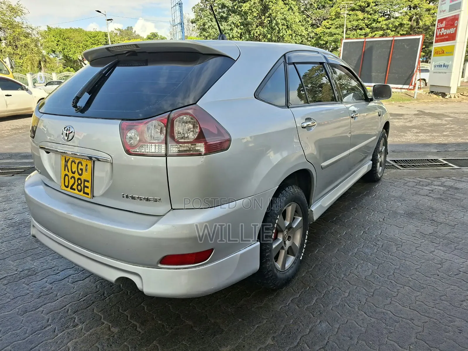 Toyota Harrier 2009 White